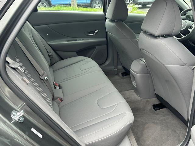 Photo of 2024 Amazon Gray Hyundai ELANTRA