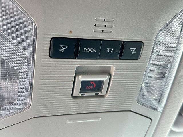 Photo of 2022 White Toyota RAV4