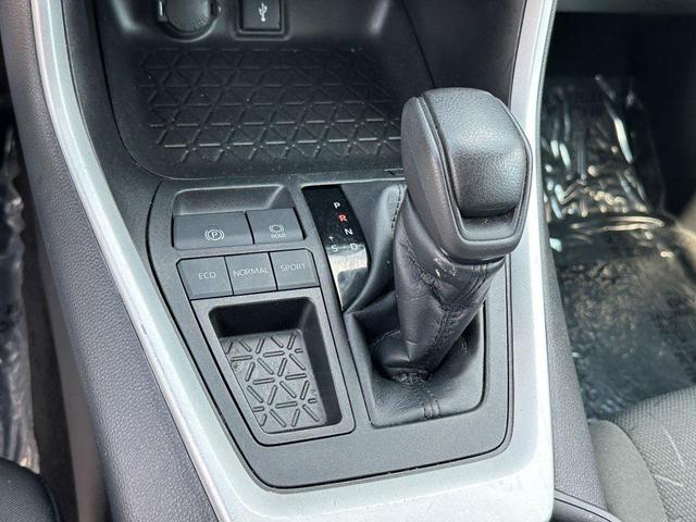 Photo of 2022 White Toyota RAV4