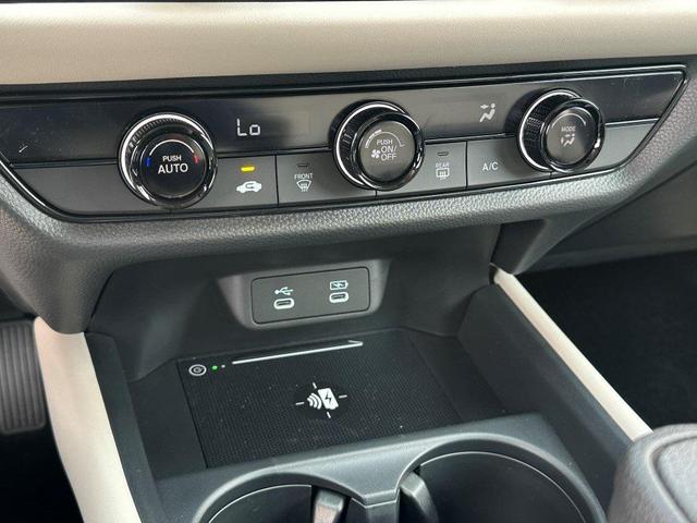 Photo of 2026 Solar Silver Metallic Honda HR-V