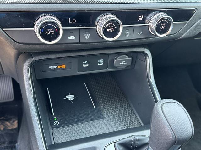 Photo of 2026 Crystal Black Pearl Honda CR-V