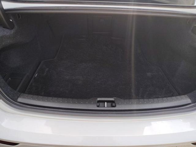 Photo of 2024 Crystal White Metallic Volvo S60