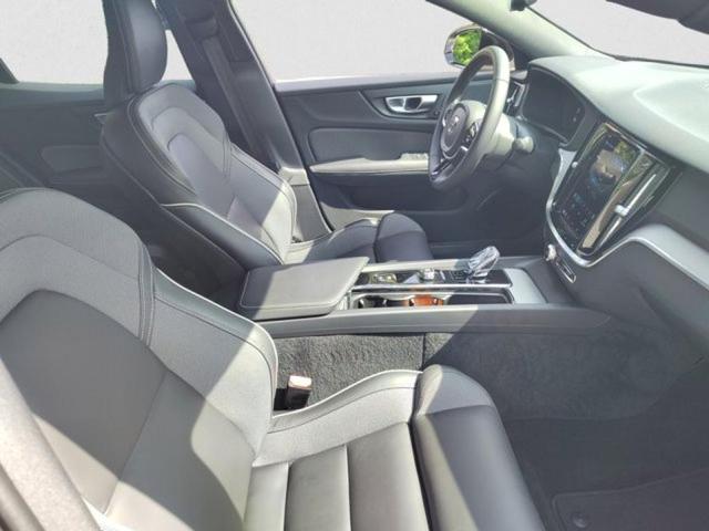 Photo of 2024 Crystal White Metallic Volvo S60