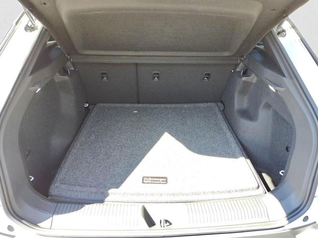 Photo of 2024 Pure White Volkswagen ID.4