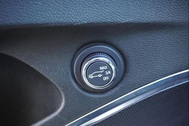 Photo of 2023 White Frost Tricoat Buick Enclave
