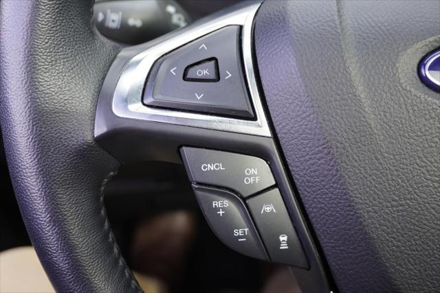 Photo of 2022 Iconic Silver Metallic Ford Edge