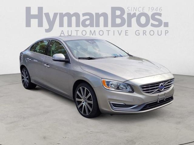 Photo of 2016 Seashell Metallic Volvo S60 Inscription