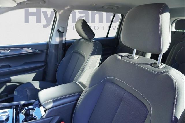 Photo of 2022 Baltic Gray Metallic Clearcoat Jeep Grand Cherokee L