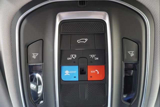 Photo of 2022 Baltic Gray Metallic Clearcoat Jeep Grand Cherokee L