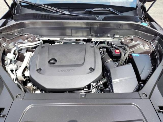 Photo of 2023 Platinum Grey Metallic Volvo XC90