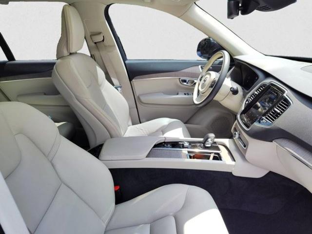 Photo of 2023 Platinum Grey Metallic Volvo XC90