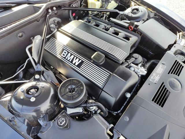Photo of 2004 Black Sapphire Metallic BMW Z4