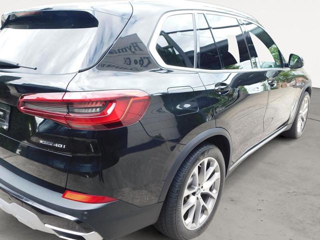 Photo of 2019 Black Sapphire Metallic BMW X5