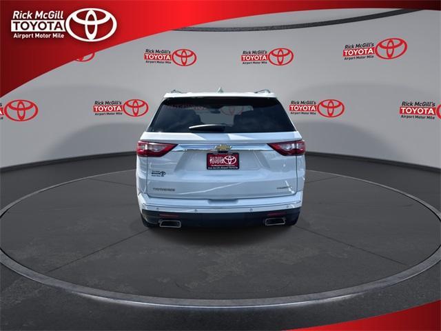 Photo of 2020 Summit White Chevrolet Traverse