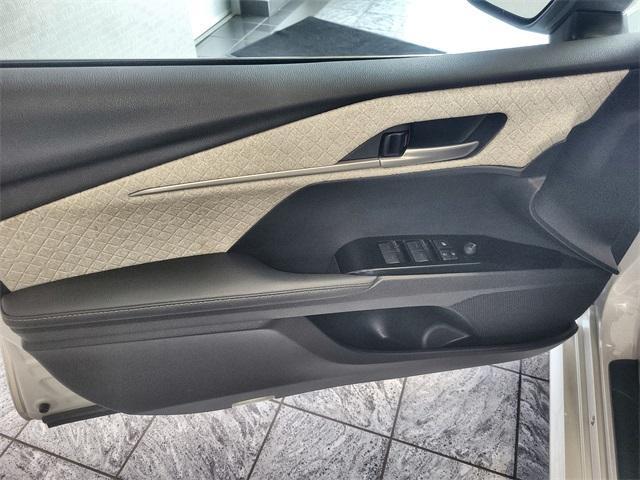 Photo of 2025 Wind Chill Pearl Toyota Camry