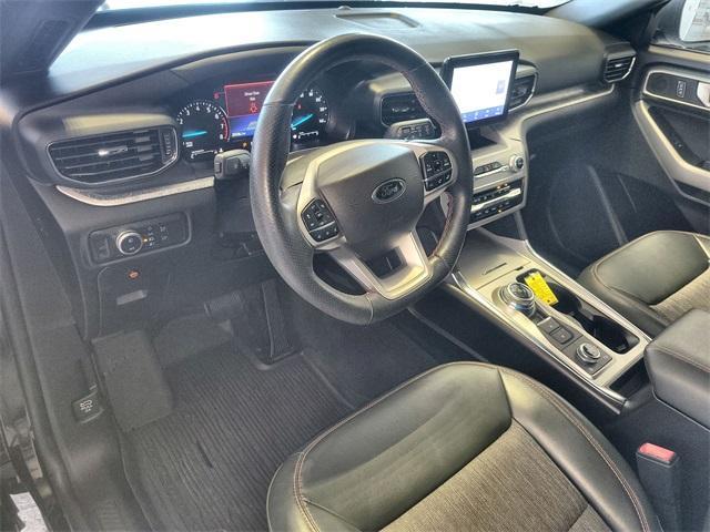 Photo of 2022 Agate Black Metallic Ford Explorer