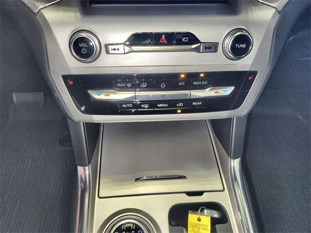Photo of 2022 Agate Black Metallic Ford Explorer
