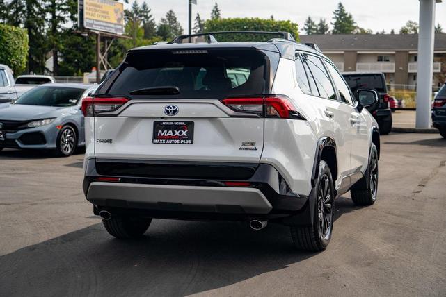 Photo of 2024 Ice Cap/Midnight Black Metallic Toyota RAV4 Hybrid