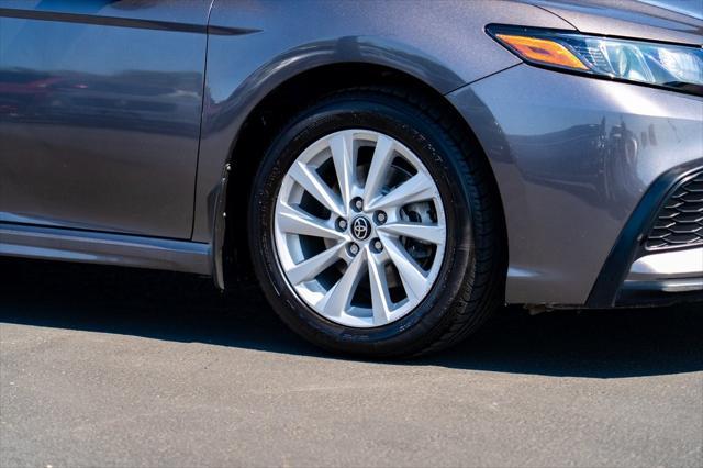 Photo of 2022 Predawn Gray Mica Toyota Camry