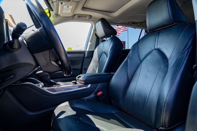 Photo of 2020 Blizzard Pearl Toyota Highlander