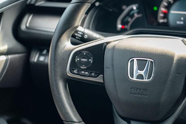 Photo of 2017 Sonic Gray Pearl Honda Civic