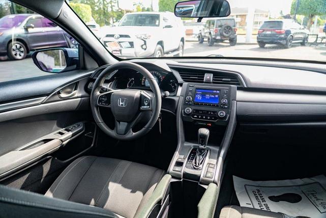 Photo of 2017 Sonic Gray Pearl Honda Civic