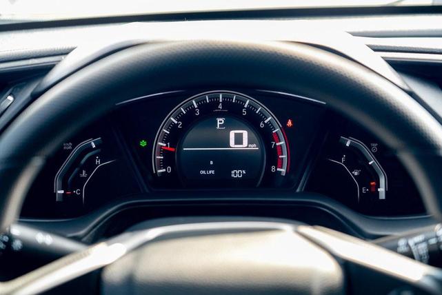 Photo of 2017 Sonic Gray Pearl Honda Civic