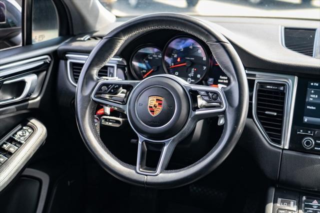 Photo of 2018 Black Porsche Macan