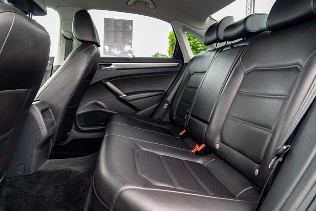 Photo of 2017 Deep Black Volkswagen Passat