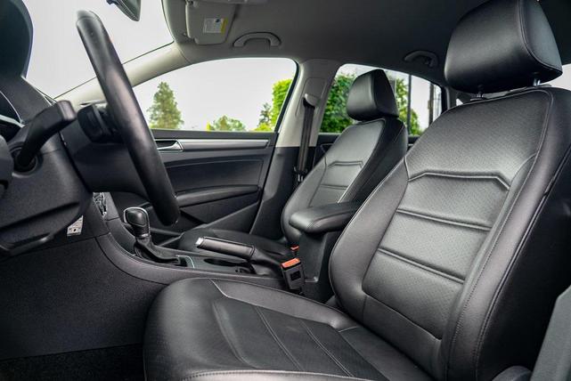 Photo of 2017 Deep Black Volkswagen Passat