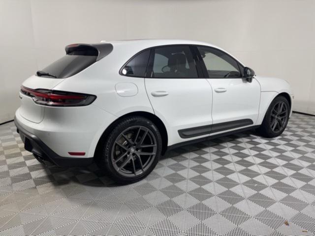 Photo of 2024 White Porsche Macan