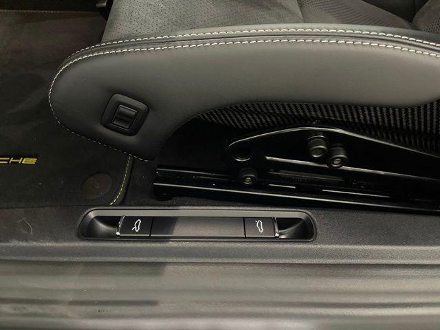 Photo of 2019 White Porsche 911