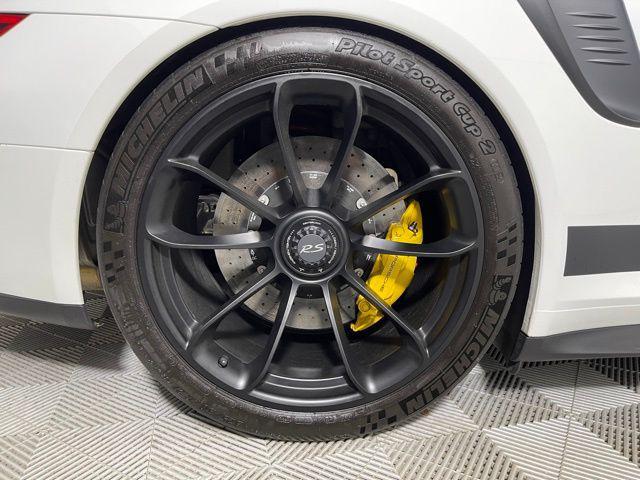 Photo of 2019 White Porsche 911