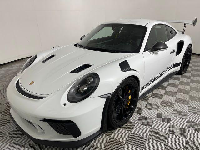Photo of 2019 White Porsche 911
