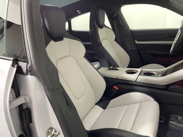 Photo of 2025 Ice Porsche Taycan