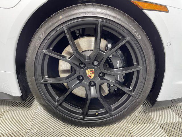 Photo of 2025 Ice Porsche Taycan