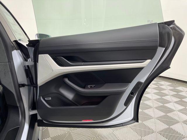 Photo of 2025 Ice Porsche Taycan
