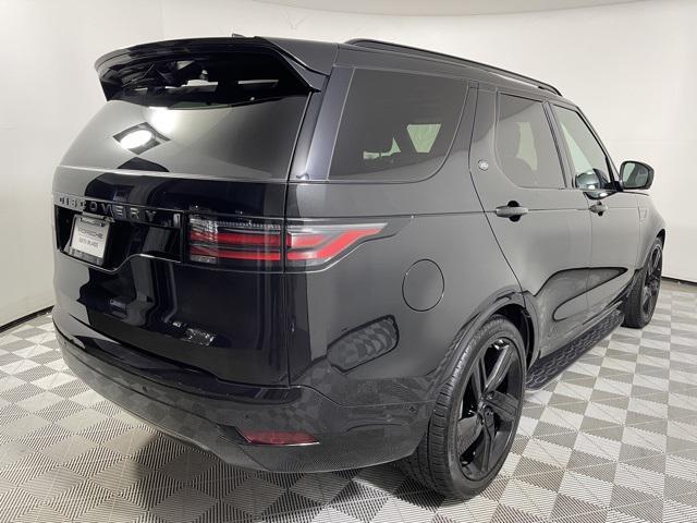 Photo of 2024 Santorini Black Metallic Land Rover Discovery