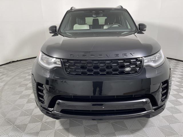 Photo of 2024 Santorini Black Metallic Land Rover Discovery