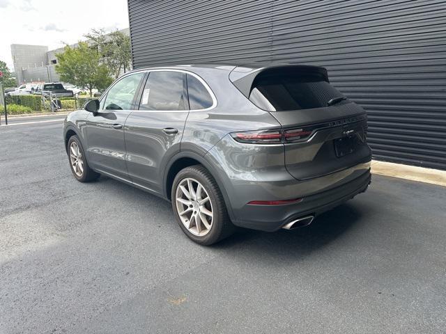Photo of 2023 Quartzite Grey Metallic Porsche Cayenne