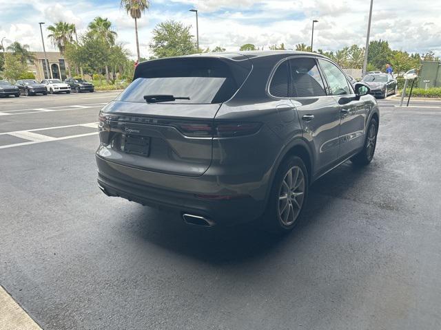 Photo of 2023 Quartzite Grey Metallic Porsche Cayenne