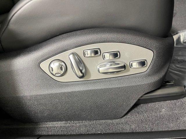 Photo of 2025 Gray Porsche Macan