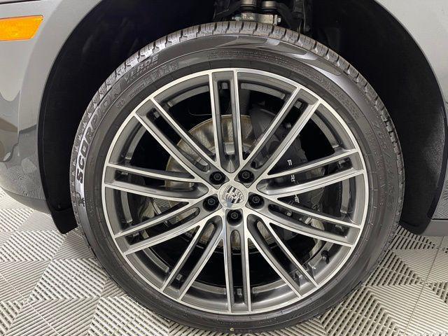 Photo of 2025 Gray Porsche Macan