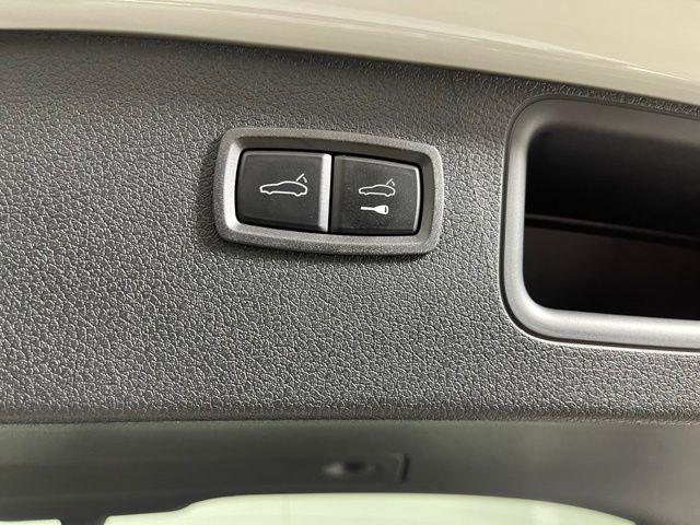 Photo of 2025 Chalk Porsche Macan