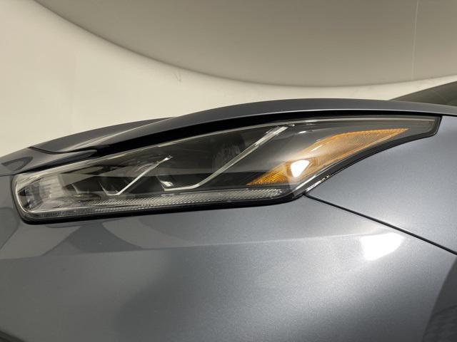 Photo of 2023 Moon Dust Toyota Highlander Hybrid
