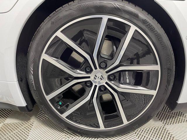 Photo of 2025 Ice Porsche Taycan