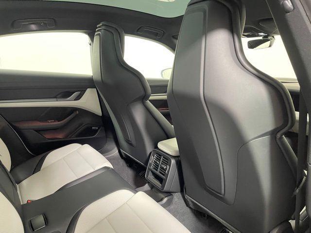 Photo of 2025 Ice Porsche Taycan
