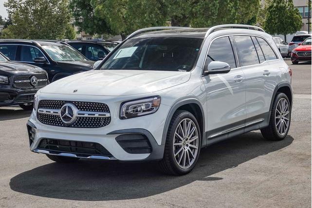 Photo of 2021 Digital White Pearl Metallic Mercedes-Benz GLB 250