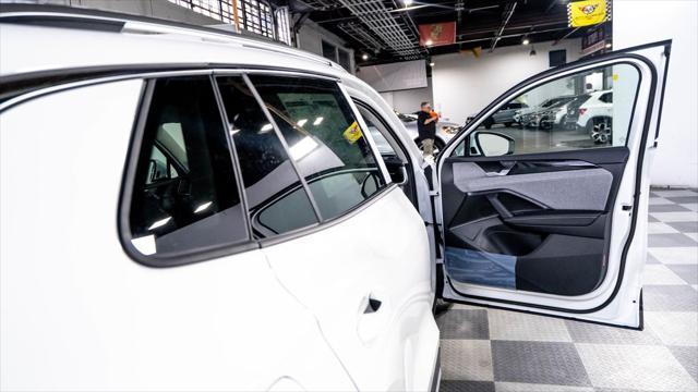 Photo of 2025 Pure White Volkswagen Tiguan