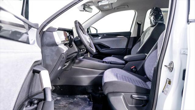 Photo of 2025 Pure White Volkswagen Tiguan